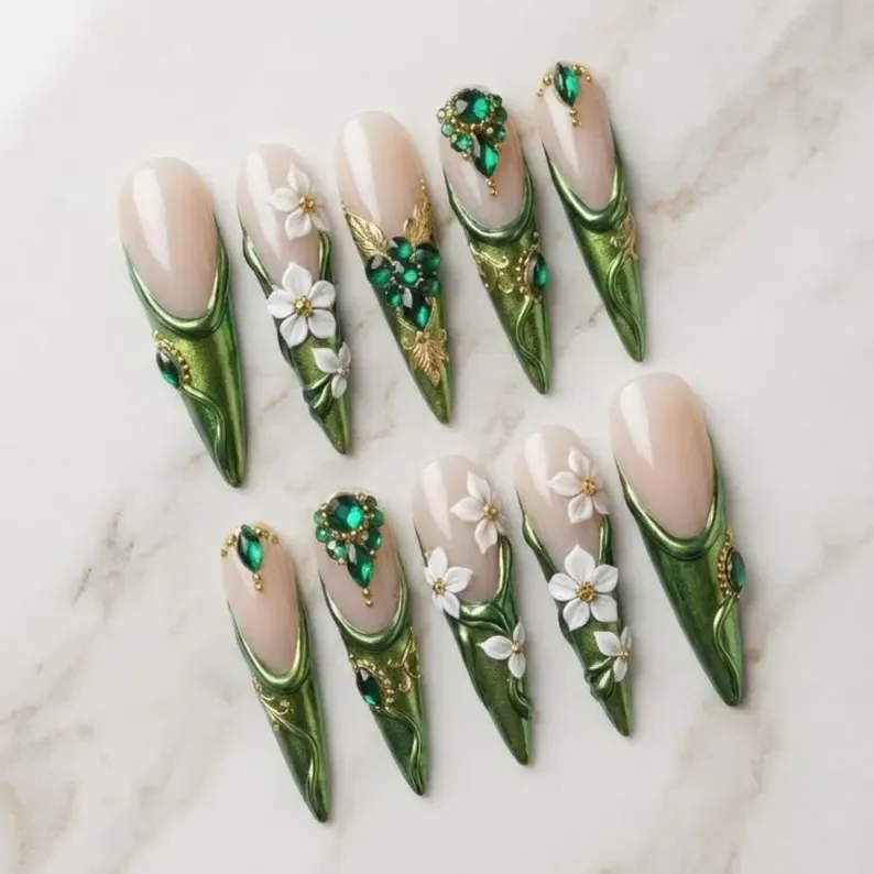 emerald green press on nails, 3D floral design, press on nails, custom press on nails, fake nails, Nails Art, stained glass nails, gold press on nails, 3d press on nails, luxury press on nails, handmade press on nails