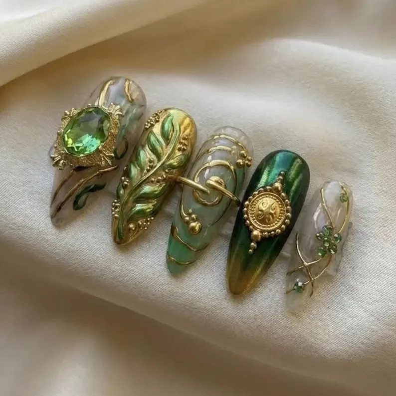 3D elven vines, celtic medallion nails, press on nails, custom press on nails, fake nails, Nails Art, stained glass nails, gold press on nails, 3d press on nails, luxury press on nails, handmade press on nails