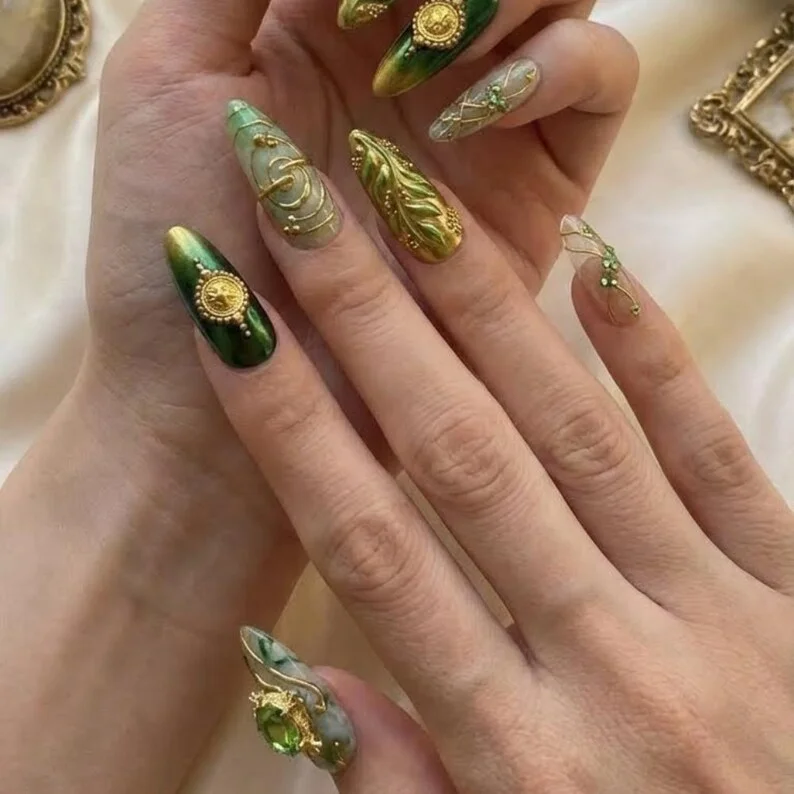 emerald green nails, antique gold nails, press on nails, custom press on nails, fake nails, Nails Art, stained glass nails, gold press on nails, 3d press on nails, luxury press on nails, handmade press on nails