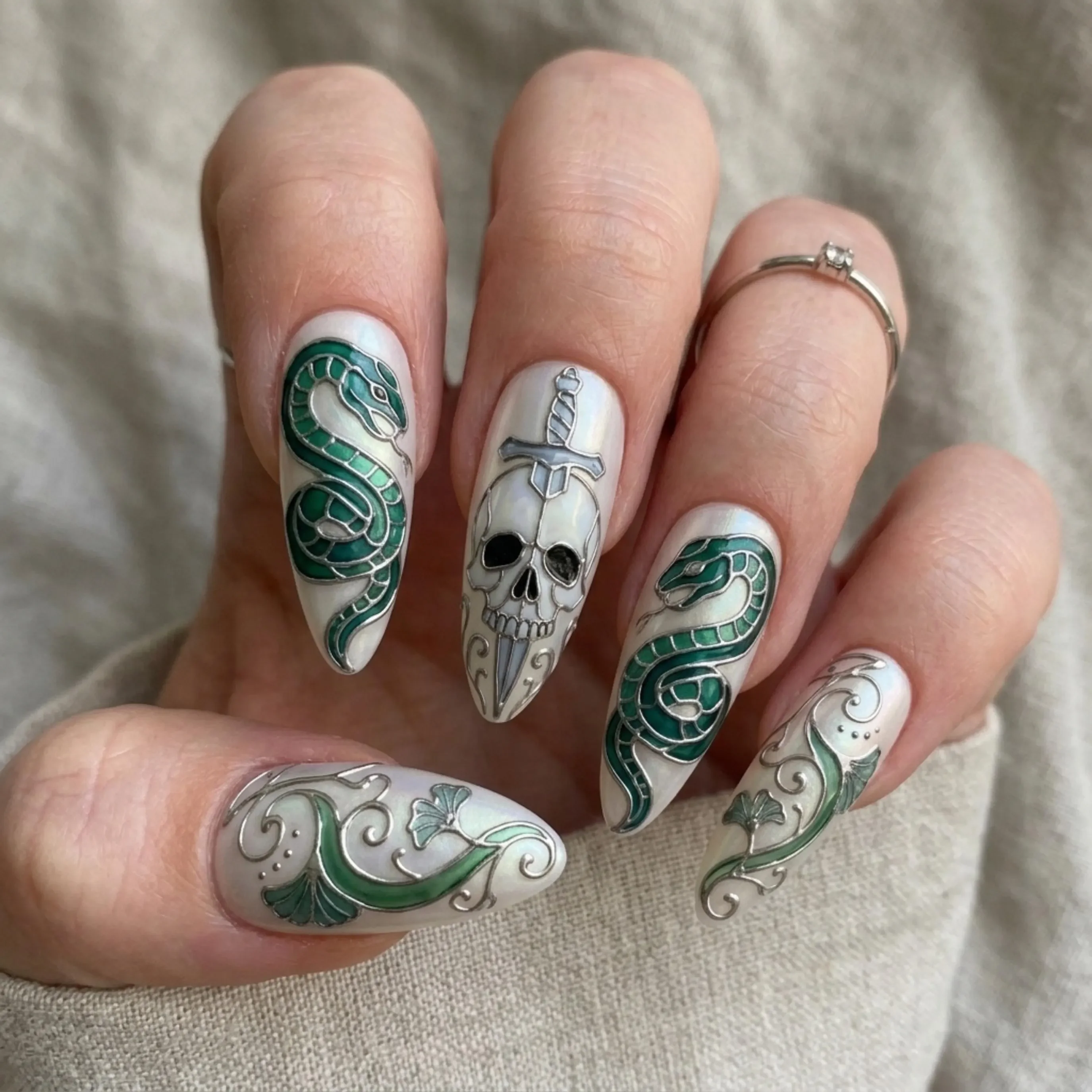 press on nails, custom press on nails, fake nails, Nails Art, stained glass nails, gold press on nails, 3d press on nails, luxury press on nails, handmade press on nails