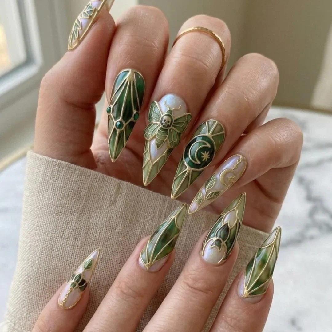 press on nails, custom press on nails, fake nails, Nails Art, stained glass nails, gold press on nails, 3d press on nails, luxury press on nails, handmade press on nails