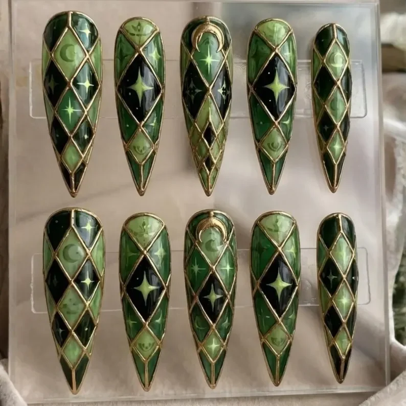 press on nails, custom press on nails, fake nails, Nails Art, stained glass nails, gold press on nails, 3d press on nails, luxury press on nails, handmade press on nails