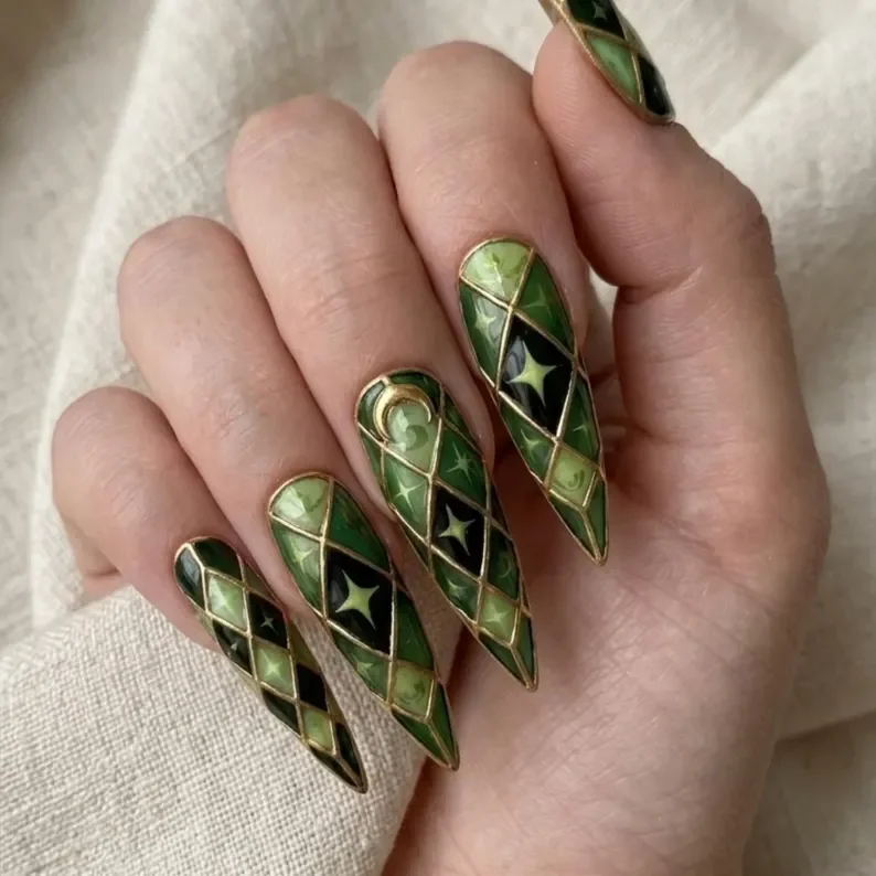 press on nails, custom press on nails, fake nails, Nails Art, stained glass nails, gold press on nails, 3d press on nails, luxury press on nails, handmade press on nails