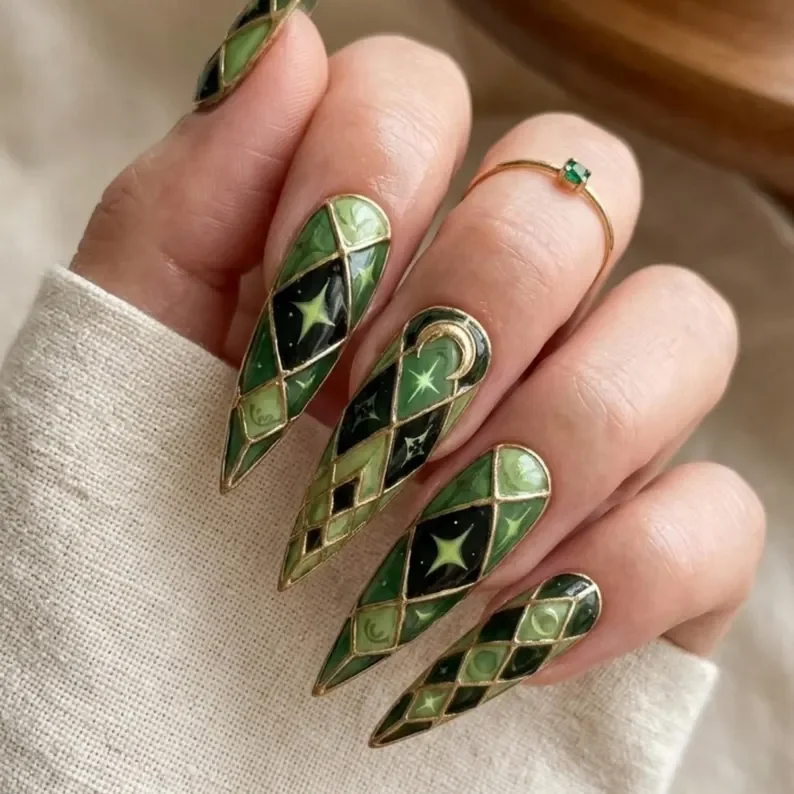 press on nails, custom press on nails, fake nails, Nails Art, stained glass nails, gold press on nails, 3d press on nails, luxury press on nails, handmade press on nails
