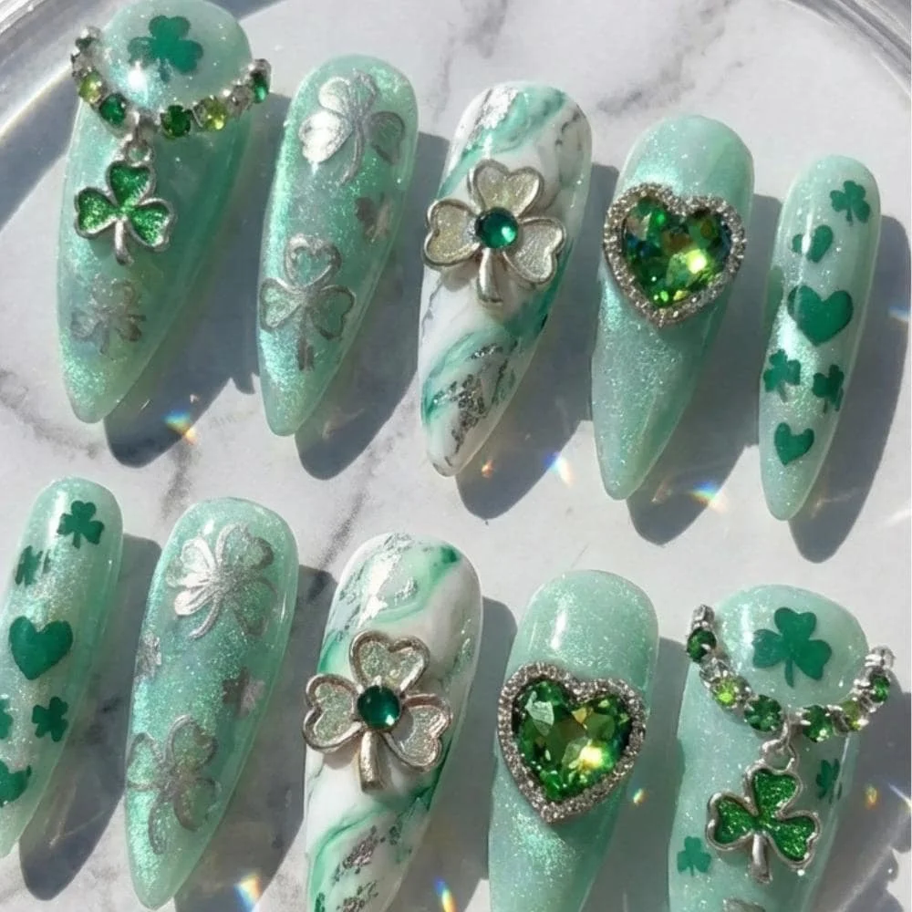 press on nails, custom press on nails, fake nails, Nails Art, stained glass nails, gold press on nails, 3d press on nails, luxury press on nails, handmade press on nails