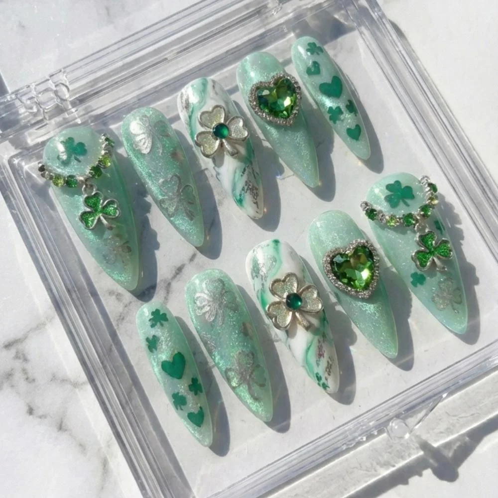 press on nails, custom press on nails, fake nails, Nails Art, stained glass nails, gold press on nails, 3d press on nails, luxury press on nails, handmade press on nails