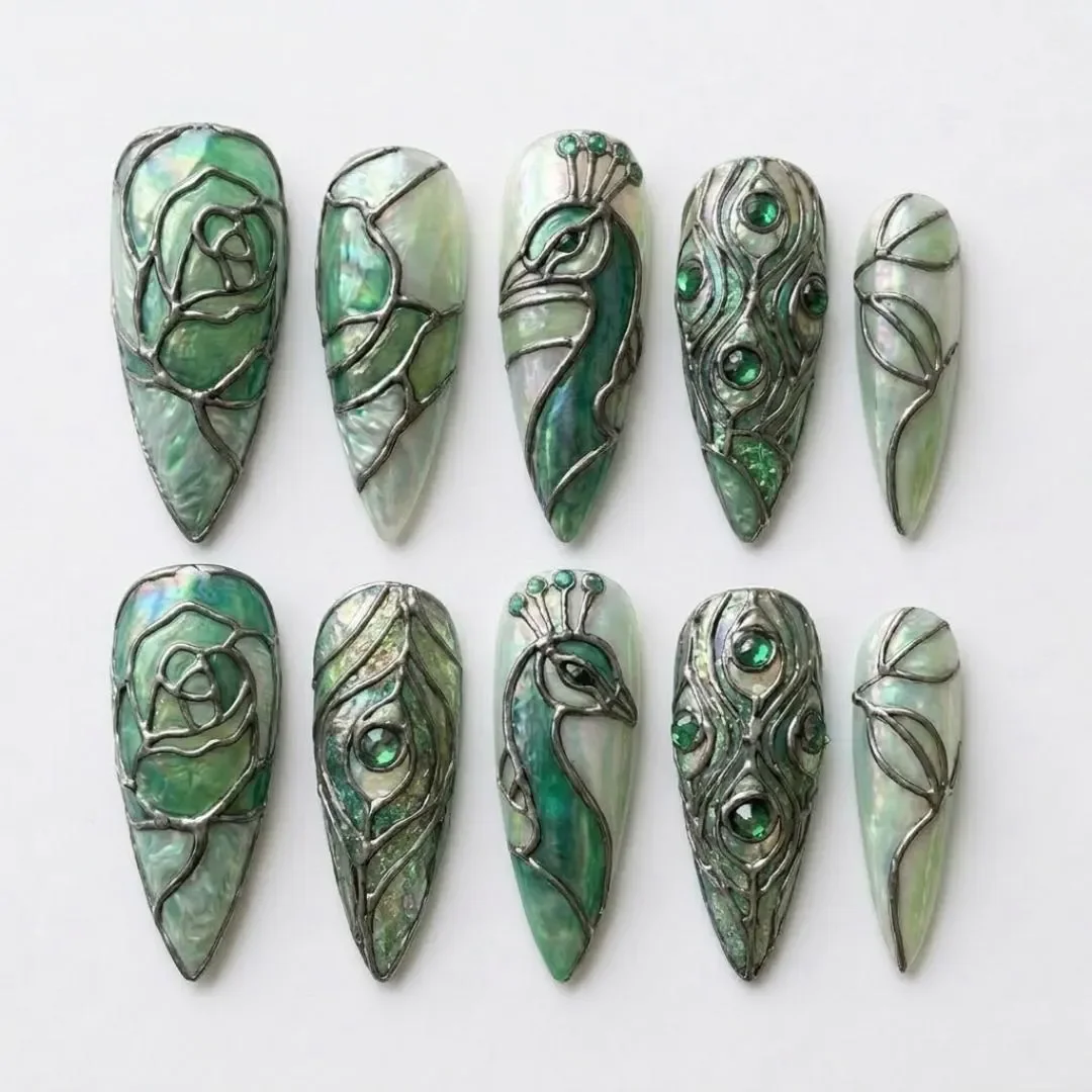 press on nails, custom press on nails, fake nails, Nails Art, stained glass nails, gold press on nails, 3d press on nails, luxury press on nails, handmade press on nails