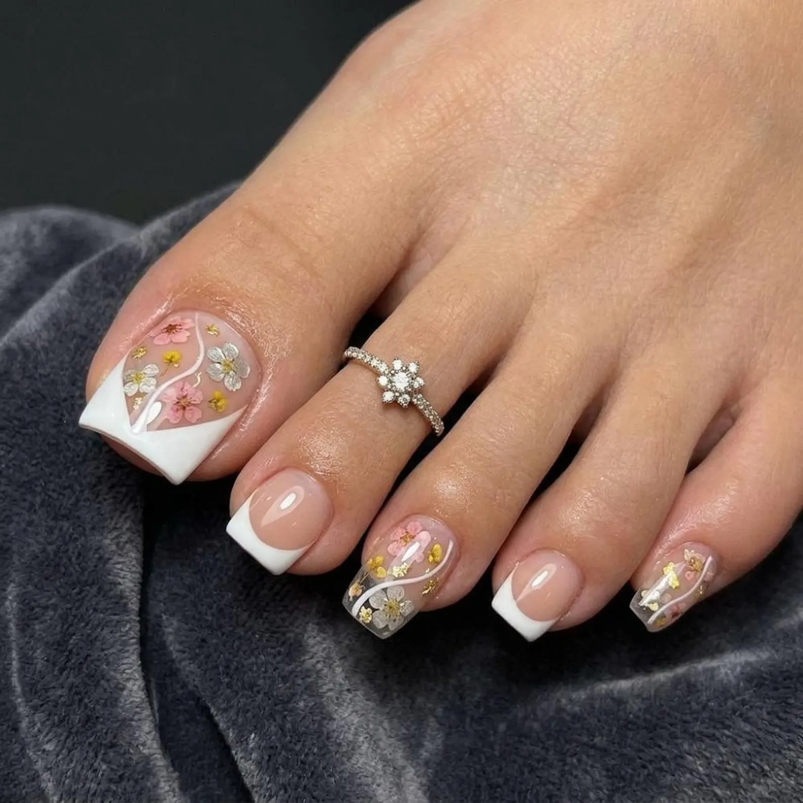 French tip pedicure, gold foil pedicure, press on nails, custom press on nails, fake nails, Nails Art, stained glass nails, gold press on nails, 3d press on nails, luxury press on nails, handmade press on nails