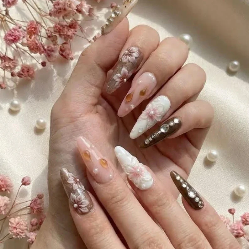 press on nails, floral press on nails, custom press on nails, fake nails, Nails Art, stained glass nails, gold press on nails, 3d press on nails, luxury press on nails, handmade press on nails