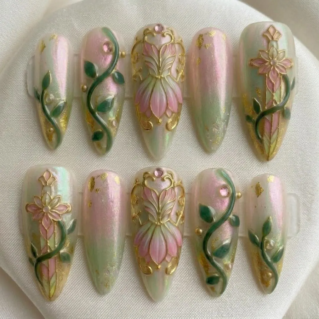 press on nails, custom press on nails, fake nails, Nails Art, stained glass nails, gold press on nails, 3d press on nails, luxury press on nails, handmade press on nails