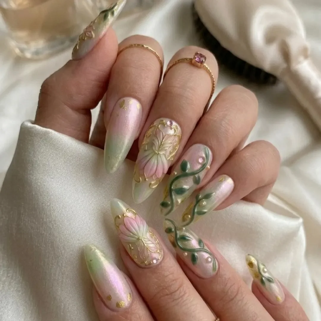 press on nails, custom press on nails, fake nails, Nails Art, stained glass nails, gold press on nails, 3d press on nails, luxury press on nails, handmade press on nails