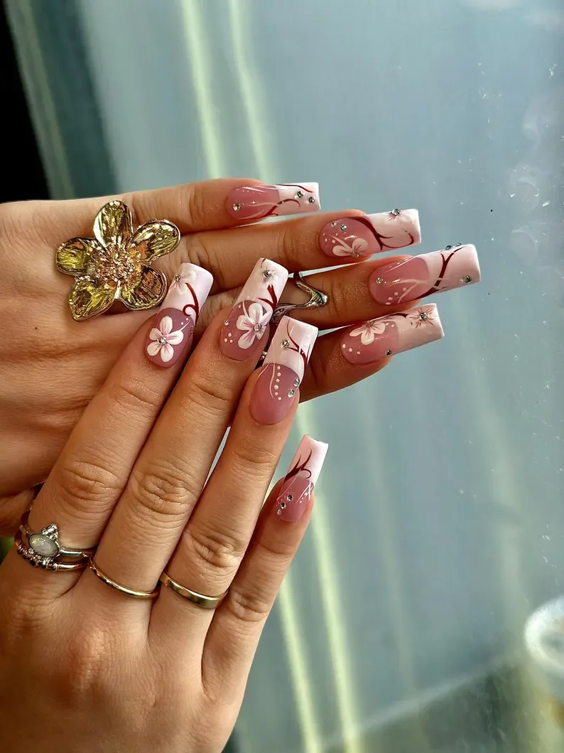 press on nails, custom press on nails, fake nails, Nails Art, stained glass nails, gold press on nails, 3d press on nails, luxury press on nails, handmade press on nails