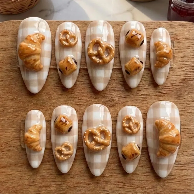 press on nails, custom press on nails, fake nails, Nails Art, stained glass nails, gold press on nails, 3d press on nails, luxury press on nails, handmade press on nails