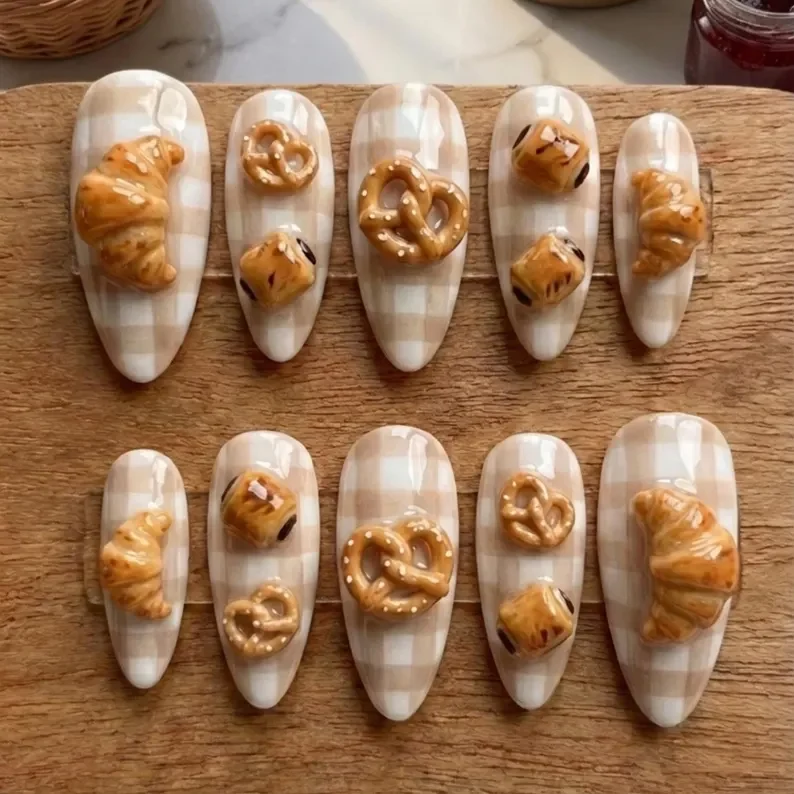 press on nails, custom press on nails, fake nails, Nails Art, stained glass nails, gold press on nails, 3d press on nails, luxury press on nails, handmade press on nails