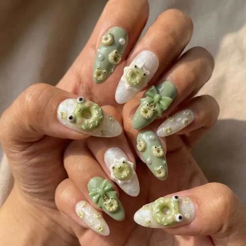 frog sweet treats, 3d frog art, press on nails, custom press on nails, fake nails, Nails Art, stained glass nails, gold press on nails, 3d press on nails, luxury press on nails, handmade press on nails