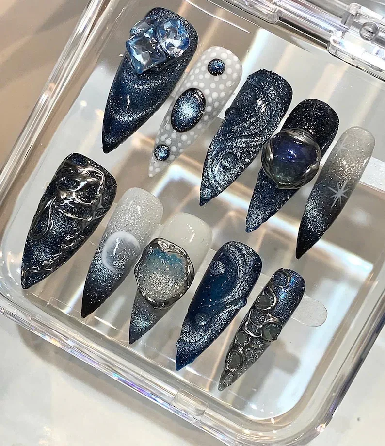 press on nails, custom press on nails, fake nails, Nails Art, stained glass nails, gold press on nails, 3d press on nails, luxury press on nails, handmade press on nails
