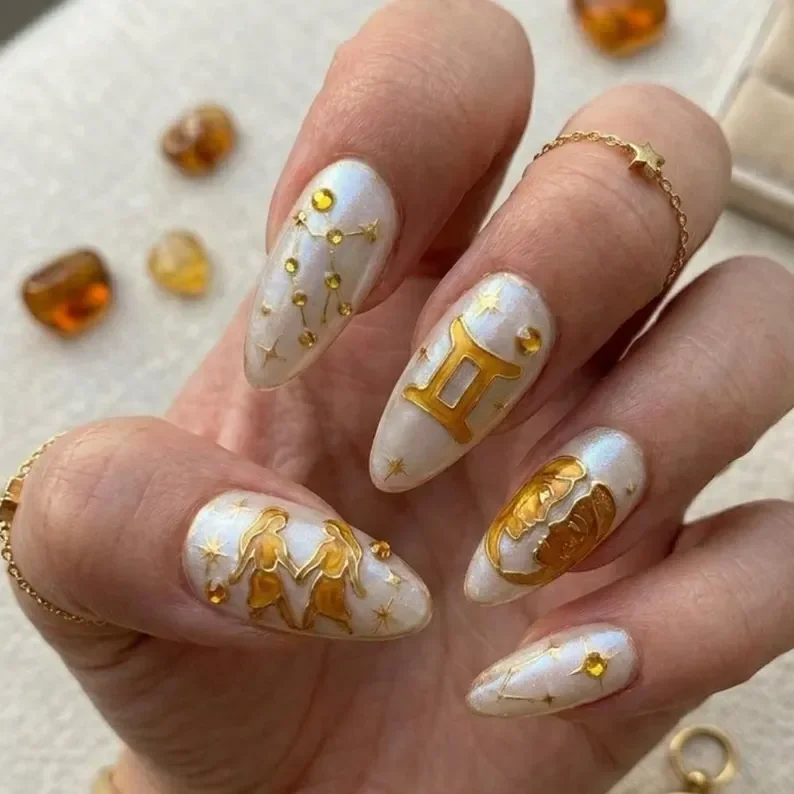 press on nails, custom press on nails, fake nails, Nails Art, stained glass nails, gold press on nails, 3d press on nails, luxury press on nails, handmade press on nails
