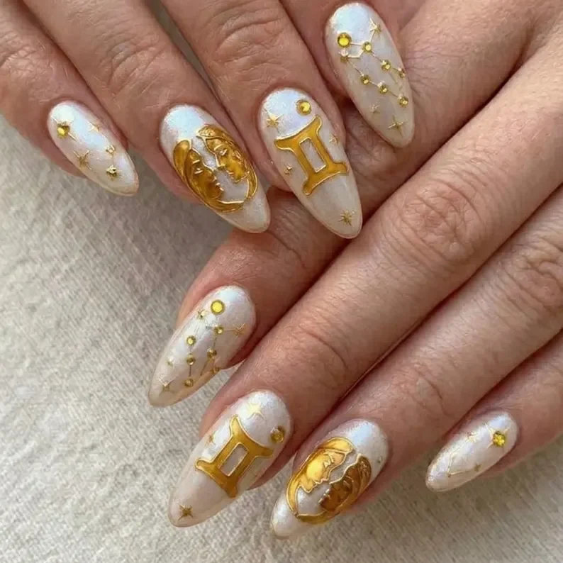 press on nails, custom press on nails, fake nails, Nails Art, stained glass nails, gold press on nails, 3d press on nails, luxury press on nails, handmade press on nails
