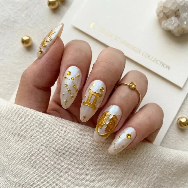 press on nails, custom press on nails, fake nails, Nails Art, stained glass nails, gold press on nails, 3d press on nails, luxury press on nails, handmade press on nails
