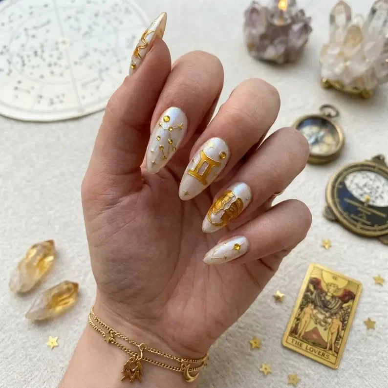press on nails, custom press on nails, fake nails, Nails Art, stained glass nails, gold press on nails, 3d press on nails, luxury press on nails, handmade press on nails