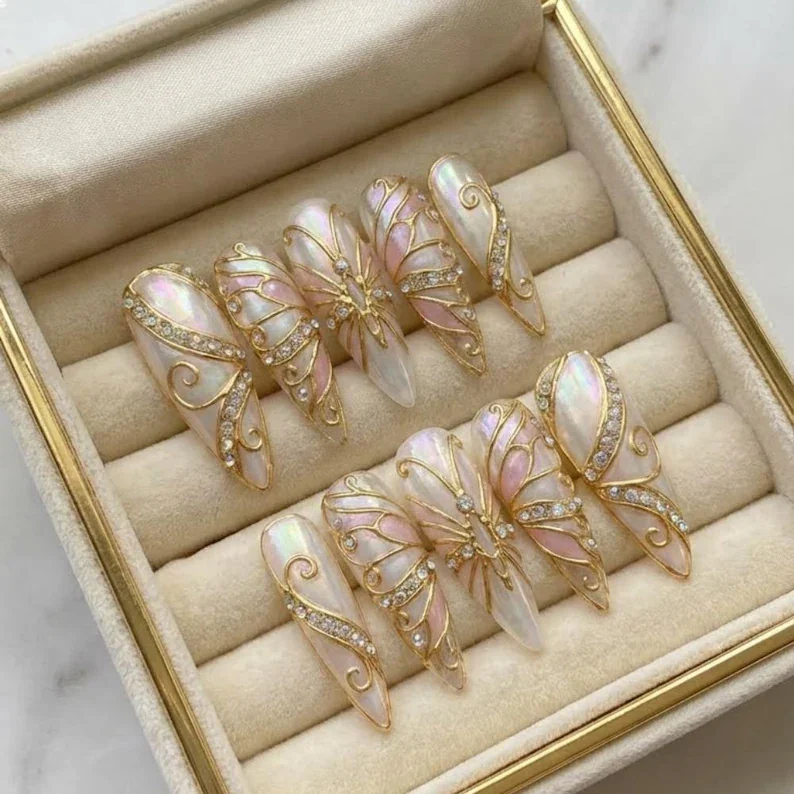 stained glass nails, rhinestone nail art, press on nails, custom press on nails, fake nails, Nails Art, gold press on nails, 3d press on nails, luxury press on nails, handmade press on nails