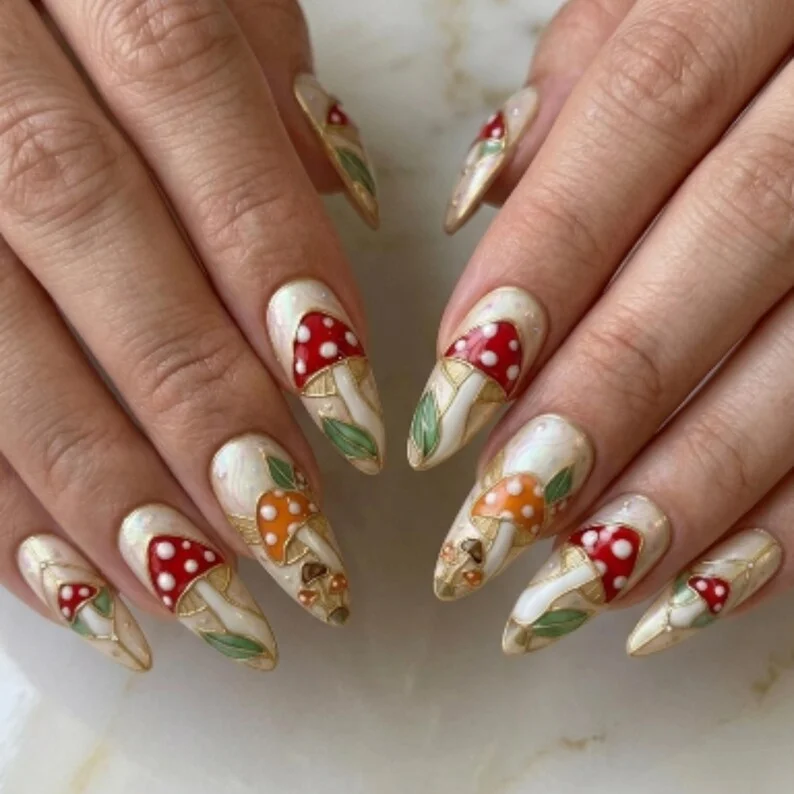 press on nails, custom press on nails, fake nails, Nails Art, stained glass nails, gold press on nails, 3d press on nails, luxury press on nails, handmade press on nails