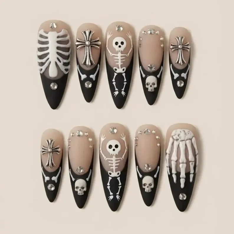 gothic skull nails, 3D skull design, press on nails, custom press on nails, fake nails, Nails Art, stained glass nails, gold press on nails, 3d press on nails, luxury press on nails, handmade press on nails