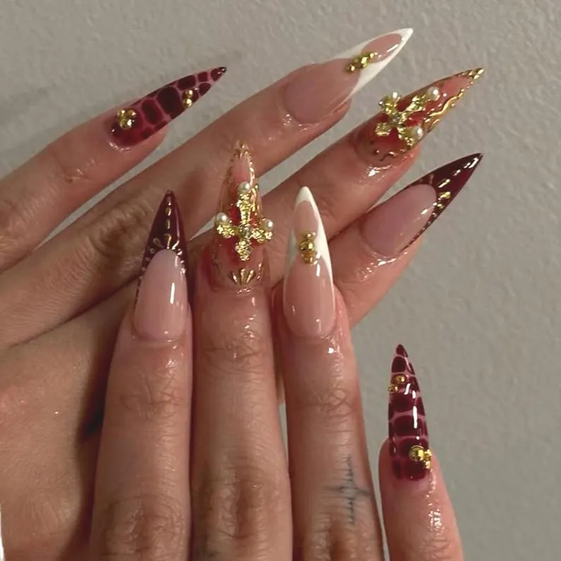 press on nails, custom press on nails, fake nails, Nails Art, stained glass nails, gold press on nails, 3d press on nails, luxury press on nails, handmade press on nails