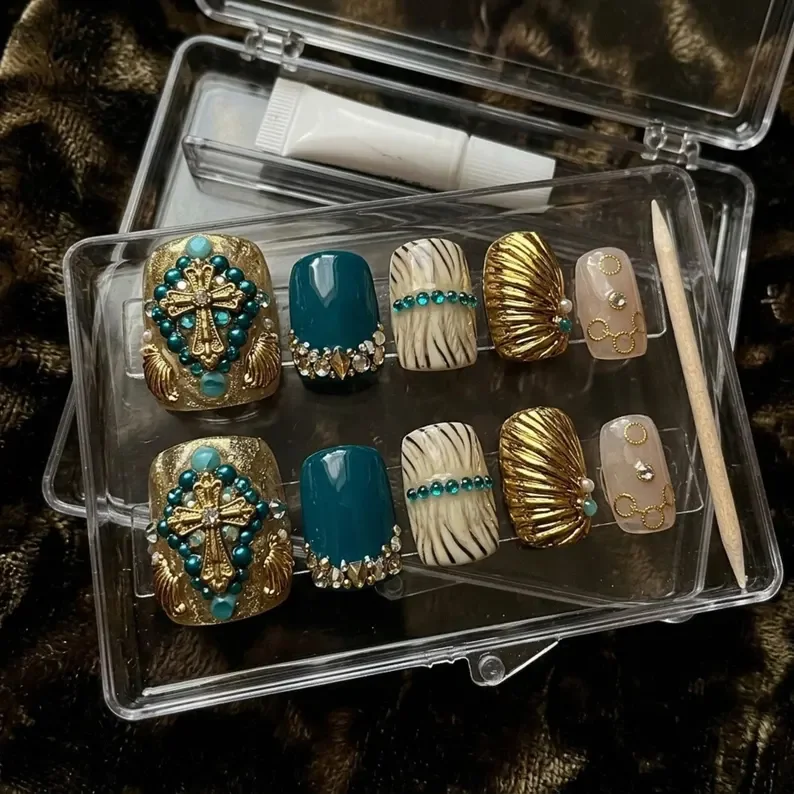 press on nails, custom press on nails, fake nails, Nails Art, stained glass nails, gold press on nails, 3d press on nails, luxury press on nails, handmade press on nails