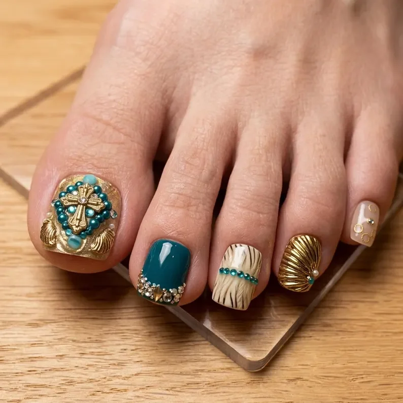 press on nails, custom press on nails, fake nails, Nails Art, stained glass nails, gold press on nails, 3d press on nails, luxury press on nails, handmade press on nails