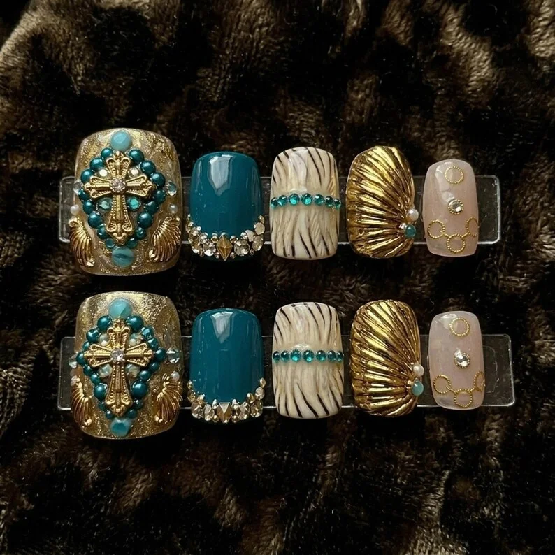 press on nails, custom press on nails, fake nails, Nails Art, stained glass nails, gold press on nails, 3d press on nails, luxury press on nails, handmade press on nails