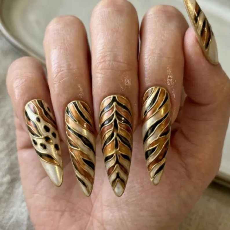 iridescent animal print, luxury nail set, press on nails, custom press on nails, fake nails, Nails Art, stained glass nails, gold press on nails, 3d press on nails, luxury press on nails, handmade press on nails