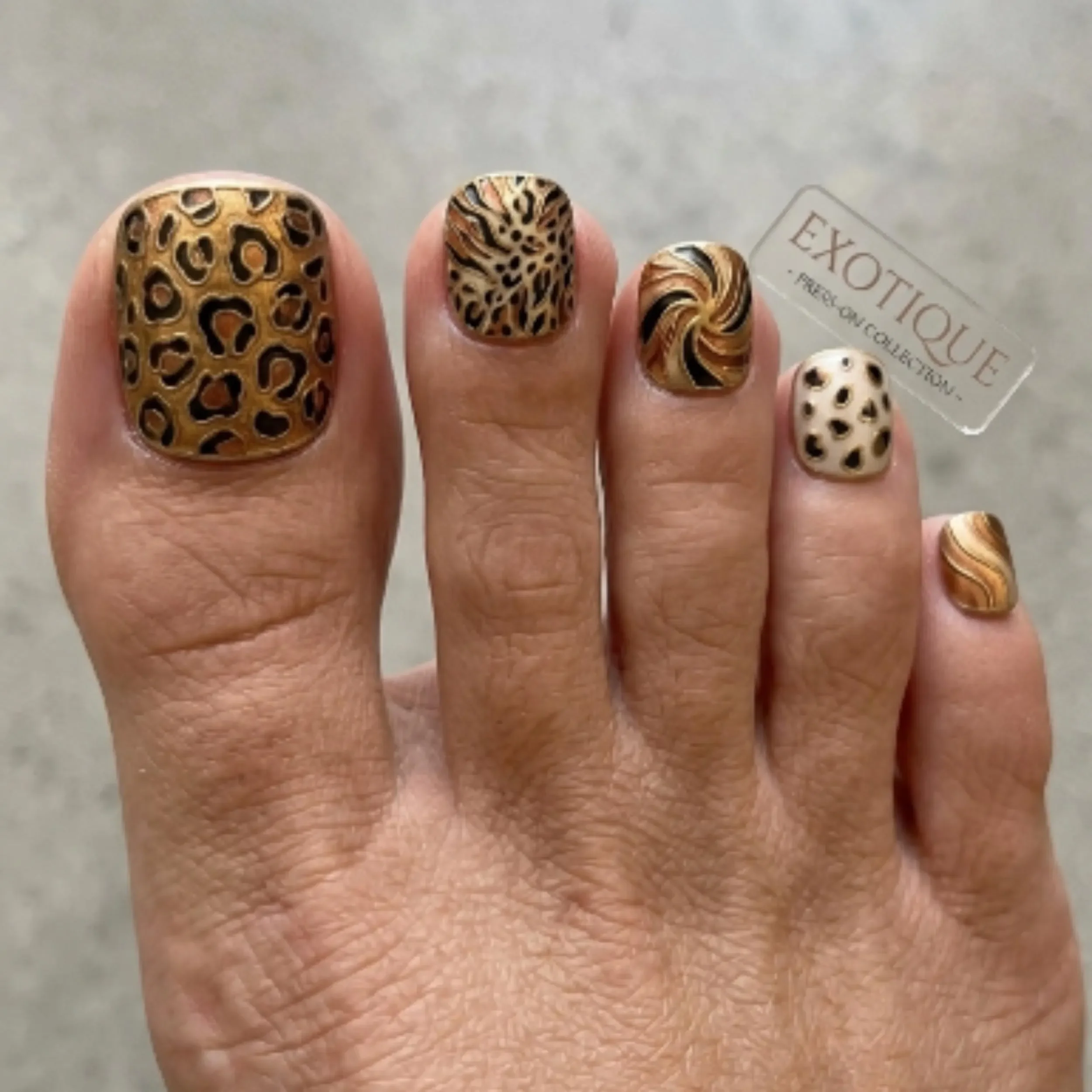 hand-painted 3d, gold press on, press on nails, custom press on nails, fake nails, Nails Art, stained glass nails, gold press on nails, 3d press on nails, luxury press on nails, handmade press on nails