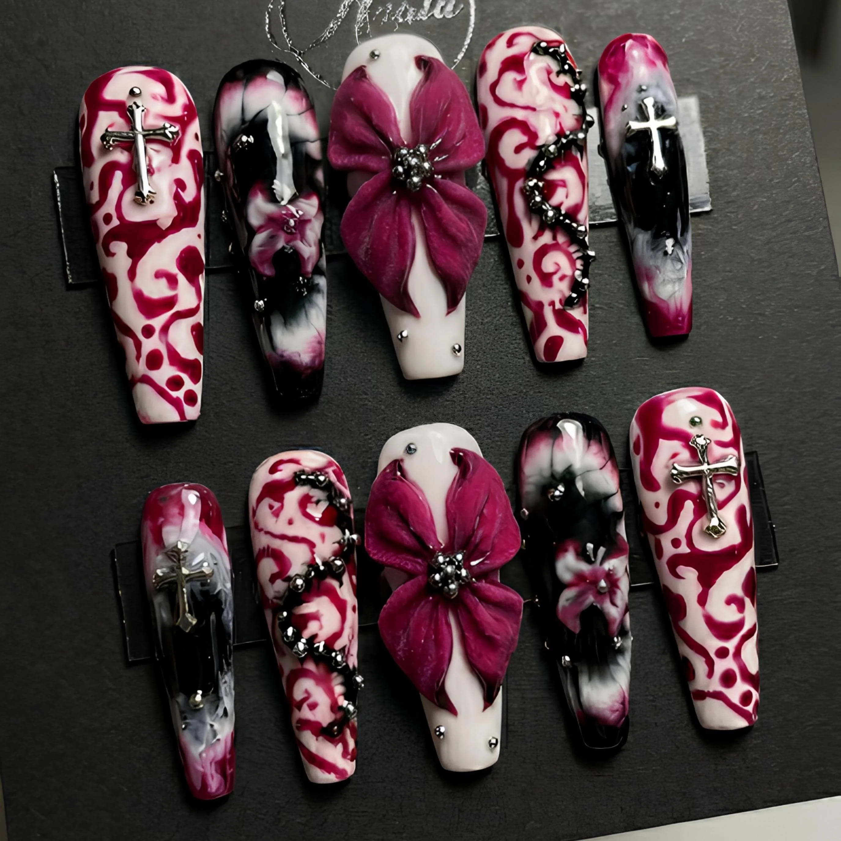 press on nails, custom press on nails, fake nails, Nails Art, stained glass nails, gold press on nails, 3d press on nails, luxury press on nails, handmade press on nails