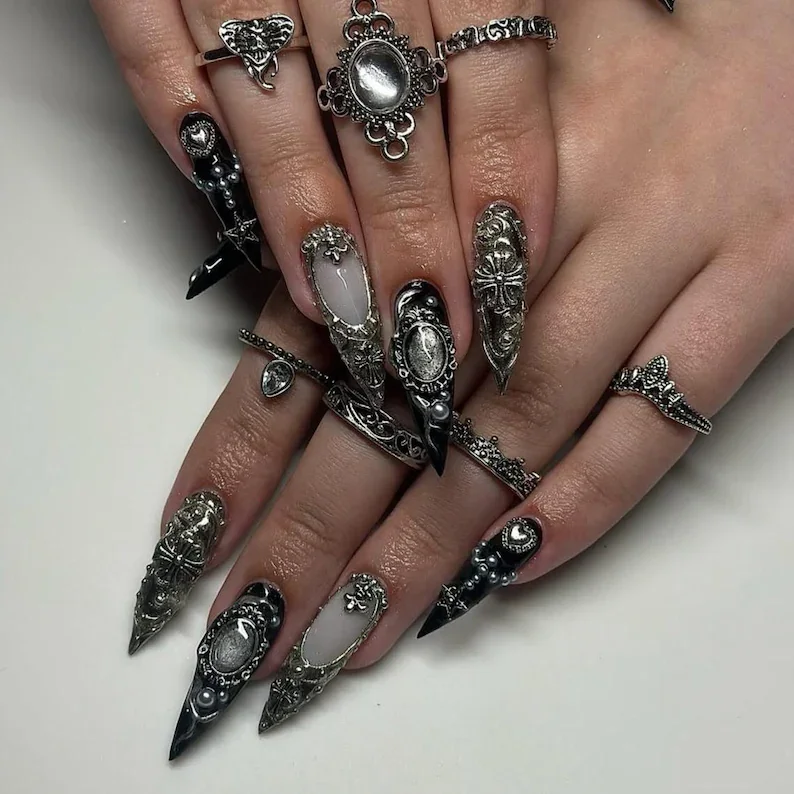 press on nails, custom press on nails, fake nails, Nails Art, stained glass nails, gold press on nails, 3d press on nails, luxury press on nails, handmade press on nails
