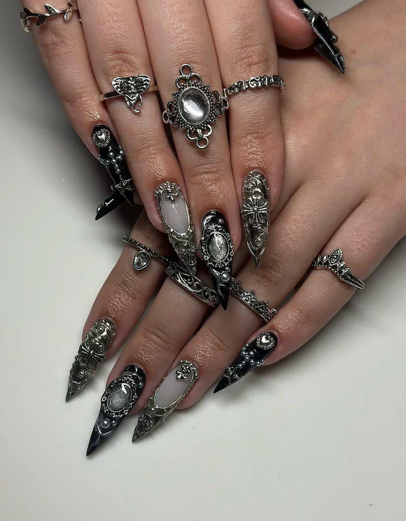 press on nails, custom press on nails, fake nails, Nails Art, stained glass nails, gold press on nails, 3d press on nails, luxury press on nails, handmade press on nails