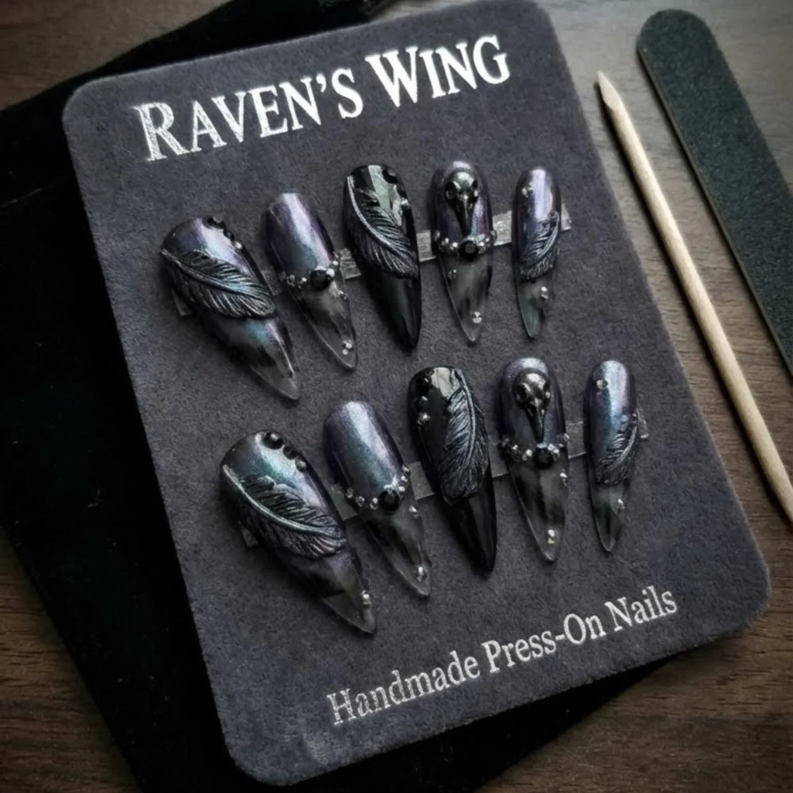 3D raven skull, feather design, press on nails, custom press on nails, fake nails, Nails Art, stained glass nails, gold press on nails, 3d press on nails, luxury press on nails, handmade press on nails