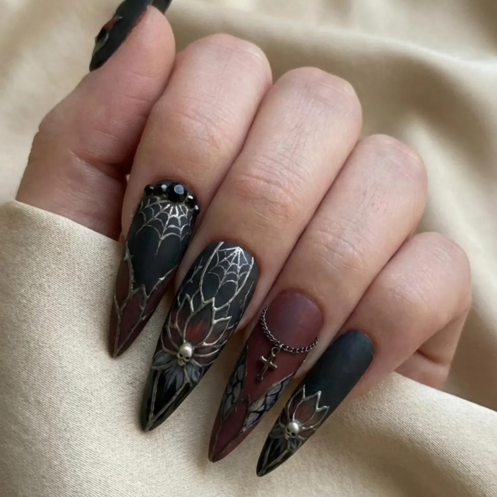 press on nail set, black swan design, press on nails, custom press on nails, fake nails, Nails Art, stained glass nails, gold press on nails, 3d press on nails, luxury press on nails, handmade press on nails