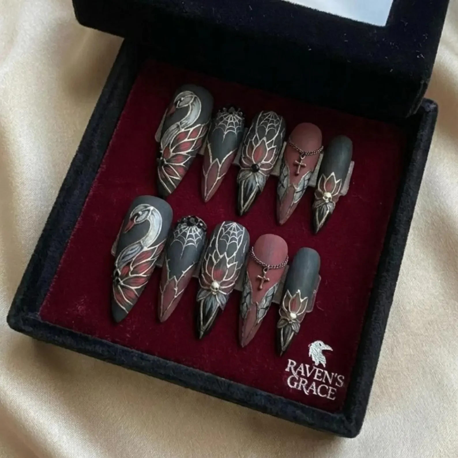 victorian vampire, hand painted nails, press on nails, custom press on nails, fake nails, Nails Art, stained glass nails, gold press on nails, 3d press on nails, luxury press on nails, handmade press on nails