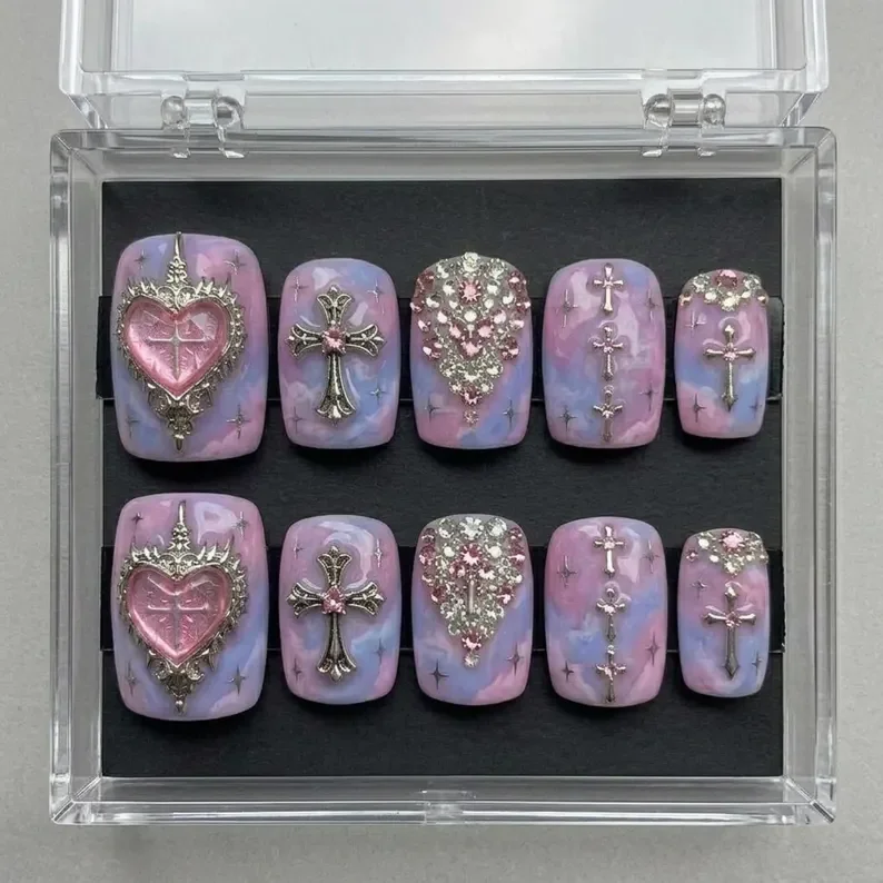 press on nails, custom press on nails, fake nails, Nails Art, stained glass nails, gold press on nails, 3d press on nails, luxury press on nails, handmade press on nails
