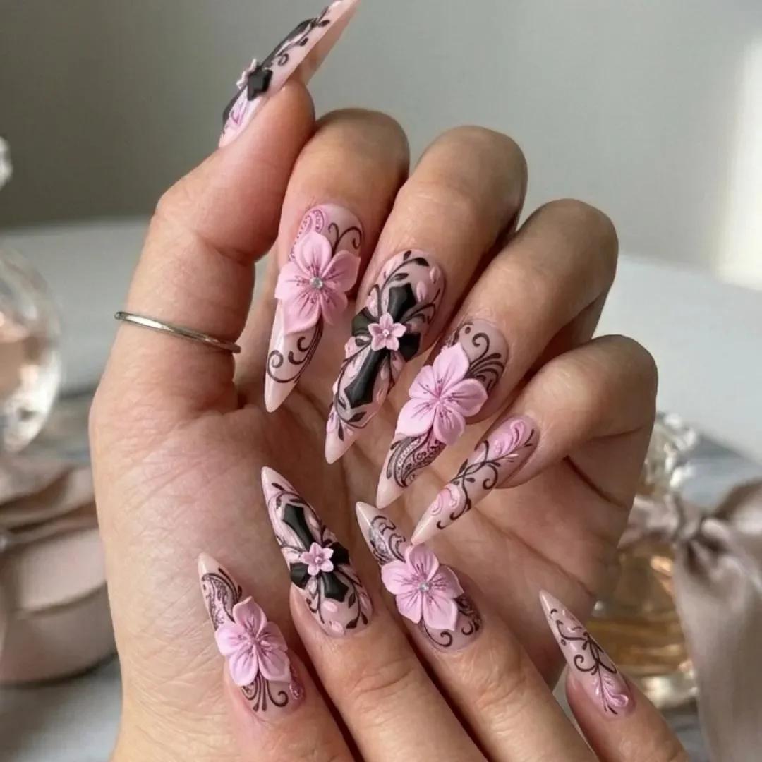 goth art nails, stiletto fake nails, press on nails, custom press on nails, fake nails, Nails Art, stained glass nails, gold press on nails, 3d press on nails, luxury press on nails, handmade press on nails