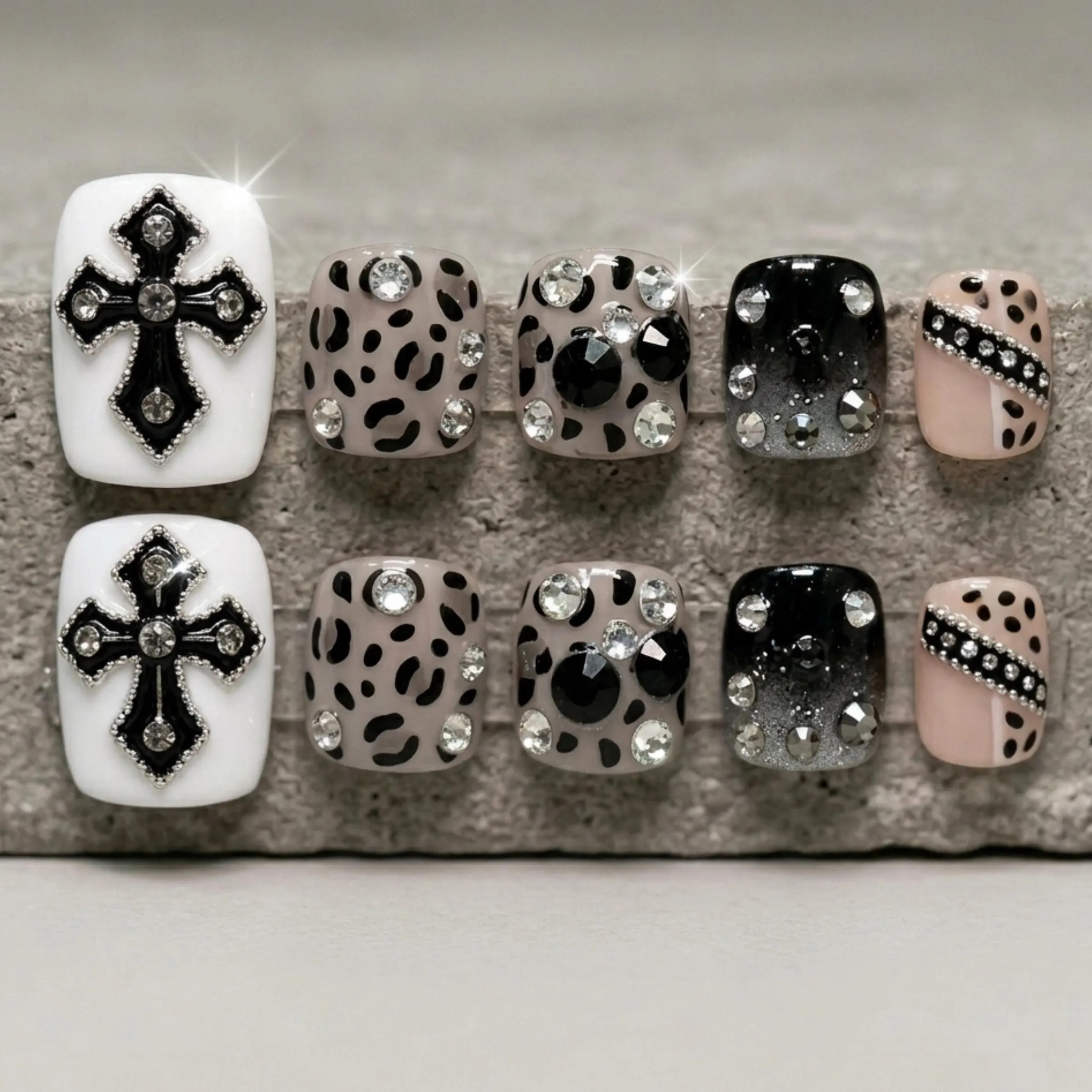 leopard press on, press on toes, press on nails, custom press on nails, fake nails, Nails Art, stained glass nails, gold press on nails, 3d press on nails, luxury press on nails, handmade press on nails