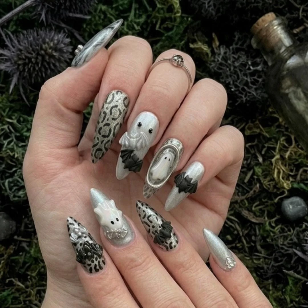 press on nails, custom press on nails, fake nails, Nails Art, stained glass nails, gold press on nails, 3d press on nails, luxury press on nails, handmade press on nails