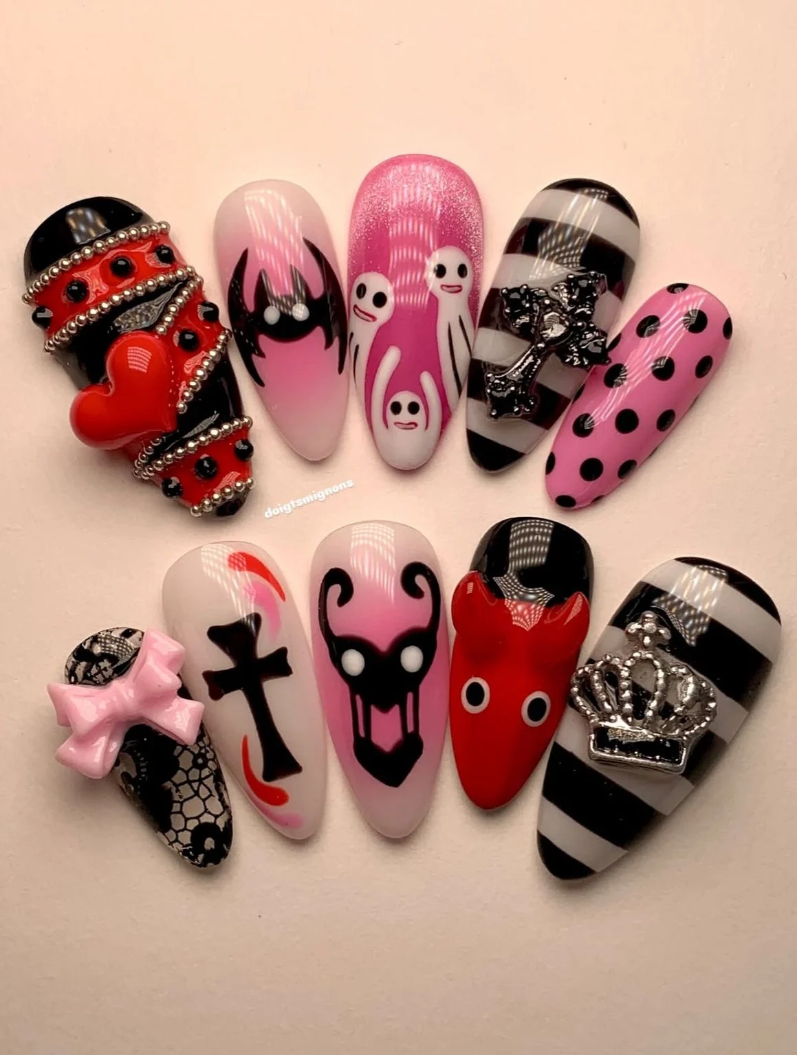 press on nails, custom press on nails, fake nails, Nails Art, stained glass nails, gold press on nails, 3d press on nails, luxury press on nails, handmade press on nails