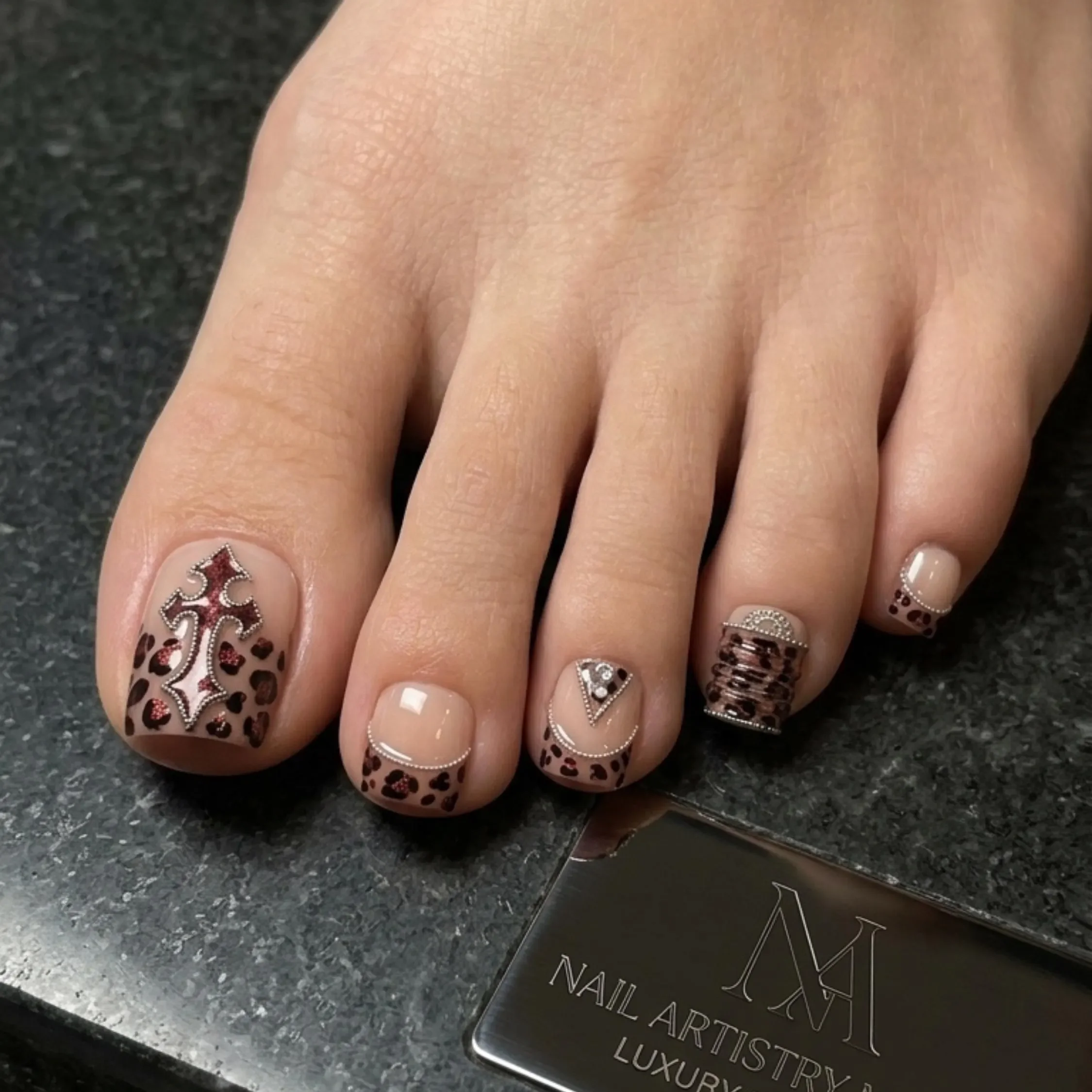 leopard print, toe pedicure, press on nails, custom press on nails, fake nails, Nails Art, stained glass nails, gold press on nails, 3d press on nails, luxury press on nails, handmade press on nails