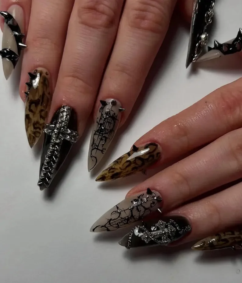 press on nails, custom press on nails, fake nails, Nails Art, stained glass nails, gold press on nails, 3d press on nails, luxury press on nails, handmade press on nails