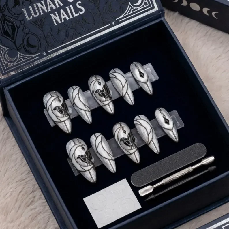 stained glass nails, gothic nail art, press on nails, custom press on nails, fake nails, Nails Art, gold press on nails, 3d press on nails, luxury press on nails, handmade press on nails