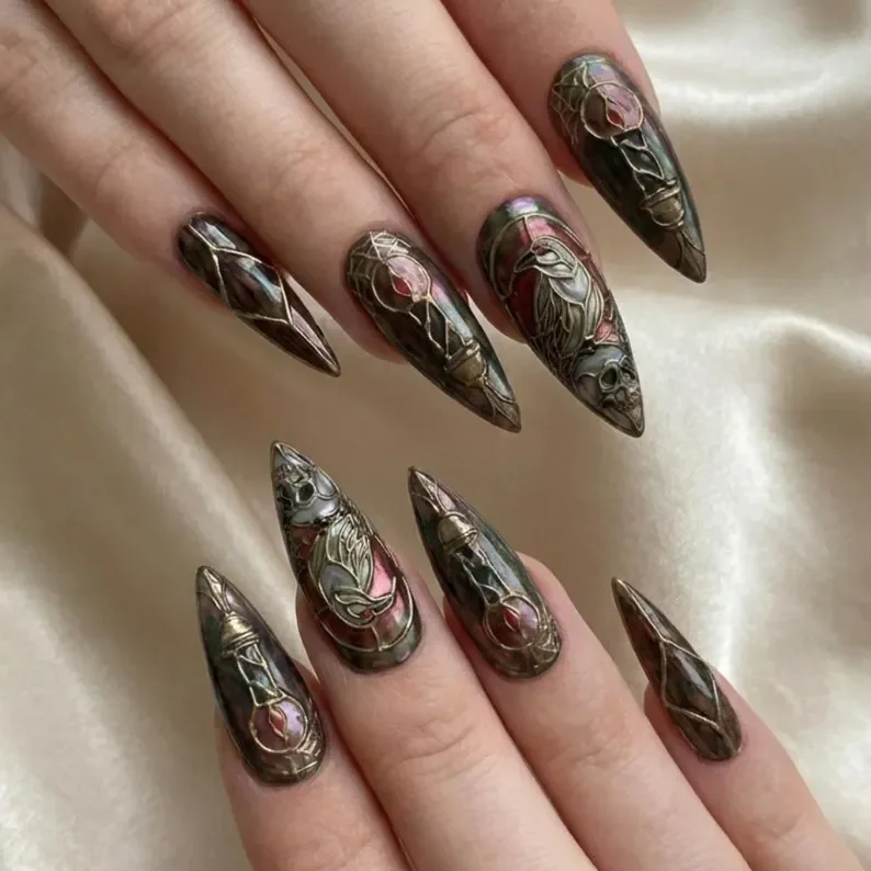 gothic raven nails, skull press on, press on nails, custom press on nails, fake nails, Nails Art, stained glass nails, gold press on nails, 3d press on nails, luxury press on nails, handmade press on nails