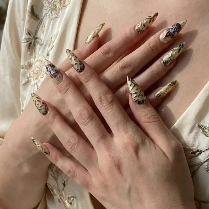 press on nails, custom press on nails, fake nails, Nails Art, stained glass nails, gold press on nails, 3d press on nails, luxury press on nails, handmade press on nails