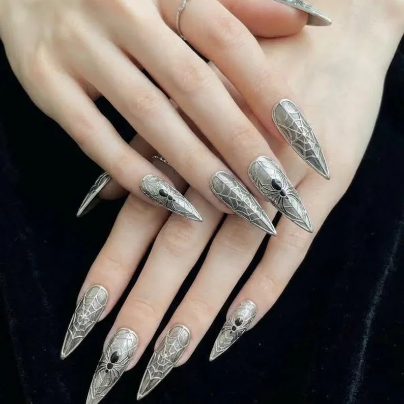spider nail art, witch nails, press on nails, custom press on nails, fake nails, Nails Art, stained glass nails, gold press on nails, 3d press on nails, luxury press on nails, handmade press on nails